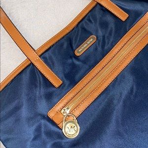 MICHAEL KORS Navy Large Kempton Tote